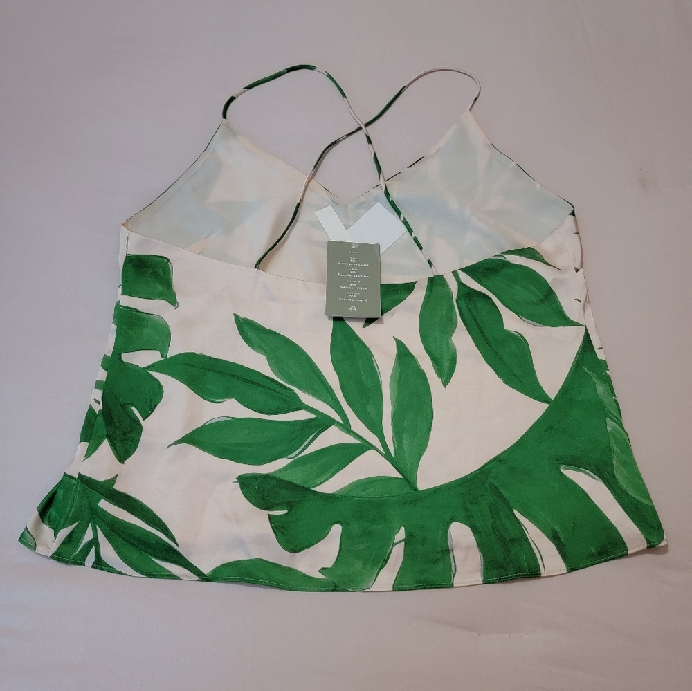 Green Leaf Print Halter Top - Picture 2 of 3